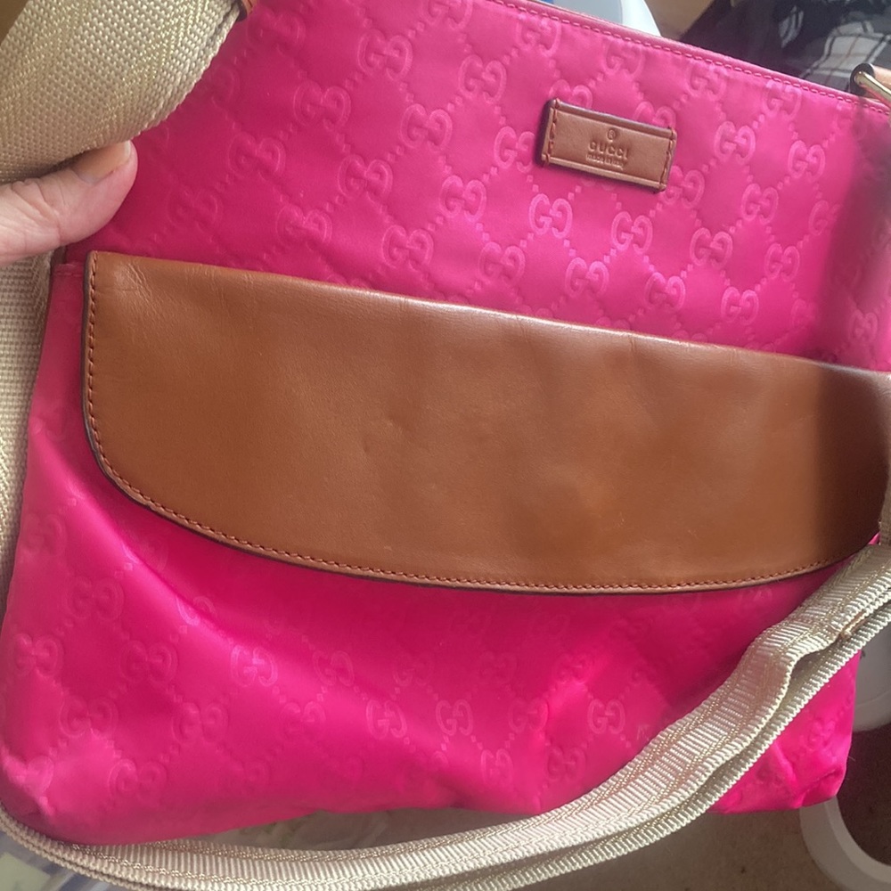 GUCCI Messenger Pink Nylon 💗 Brown Leather 🤎 Guccisima GG Monogram Crossbody💕